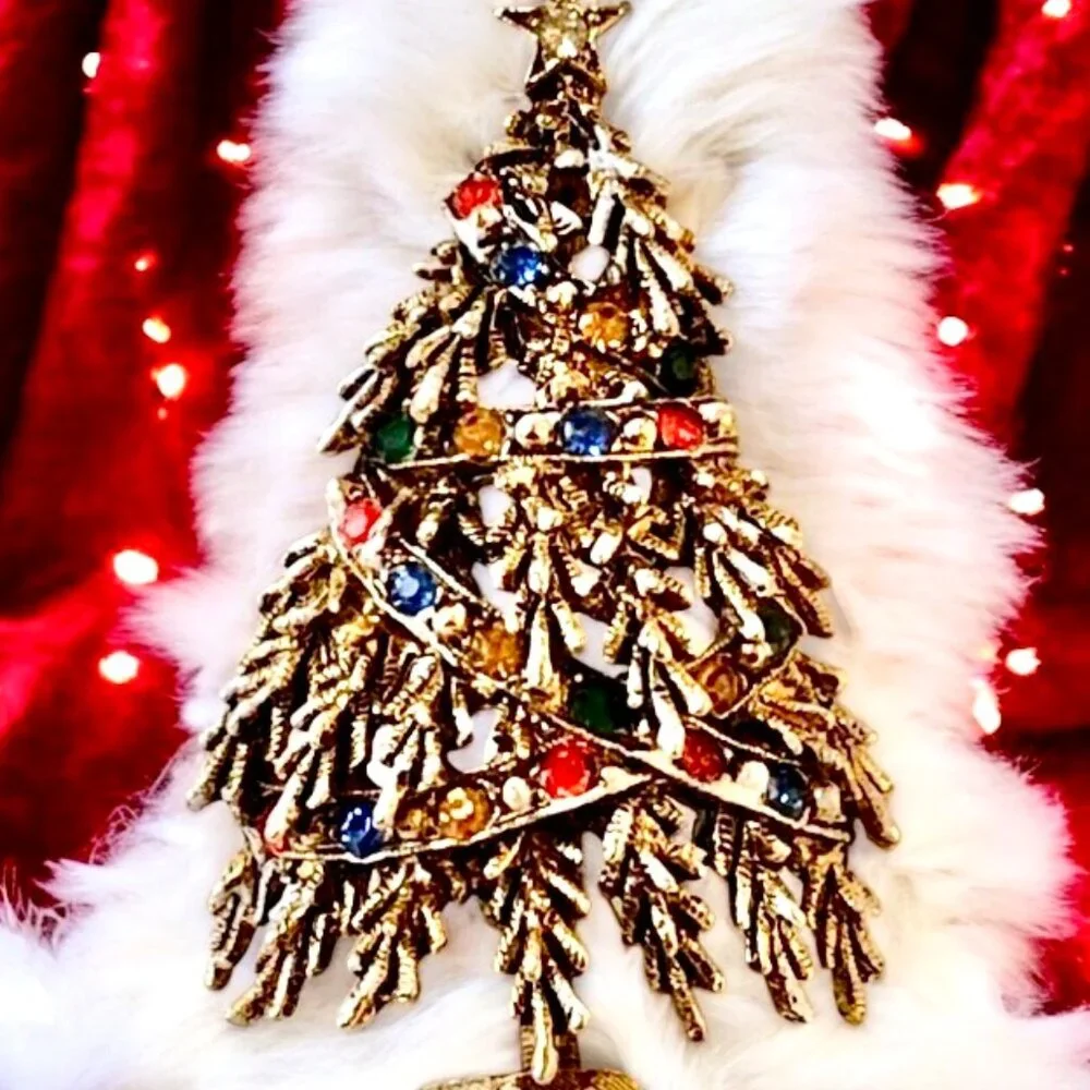 ART Arthur Pepper Vintage Christmas Tree Brooch Rhinestones & Beads Snow Signed